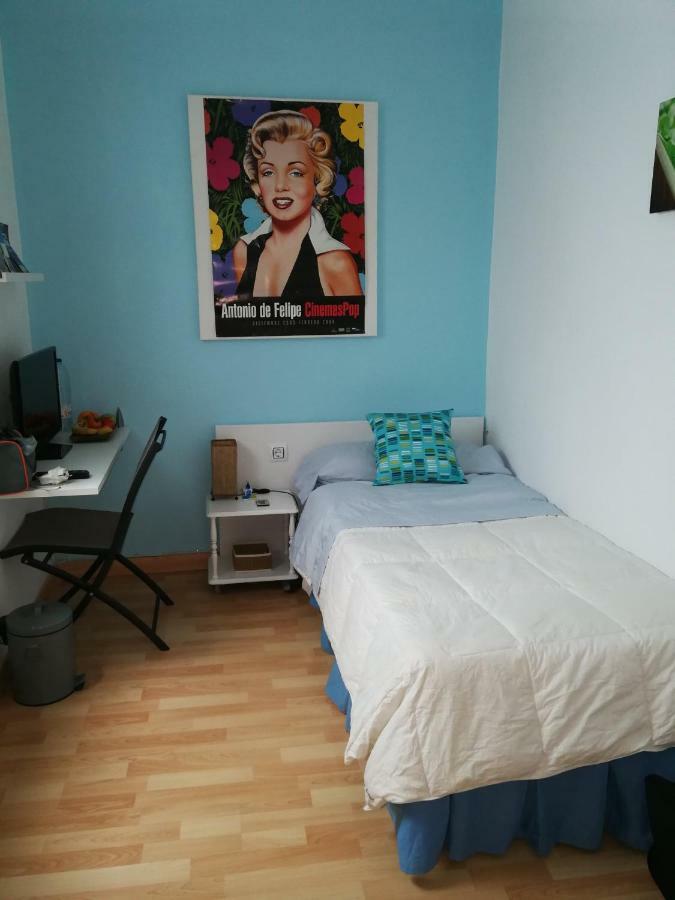 Habitacion Junto Torres Serranos Βαλένθια Δωμάτιο φωτογραφία